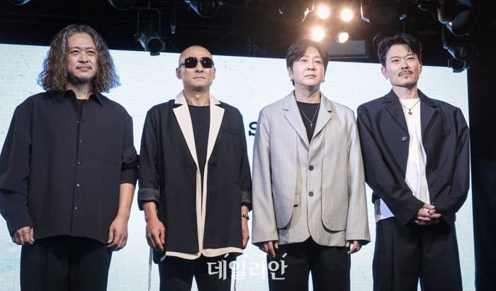 YB 밴드가 새로운 음악적 모험에 나섰다. 그들은 메탈 장르의 앨범을 발표하며 음악 세계를 넓히고 있다.